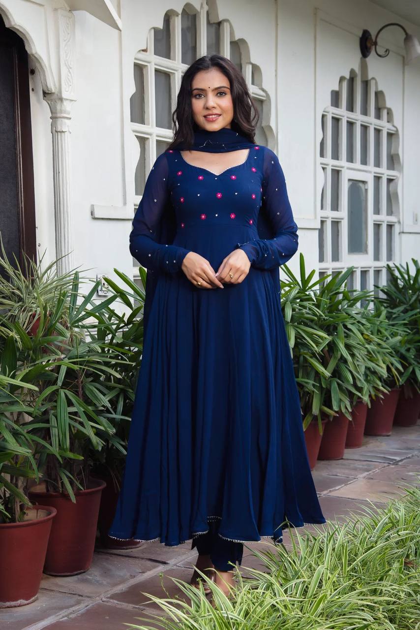 Floral Georgette Anarkali with Embroidered Neckline & Lace Dupatta – Elegant & Effortless