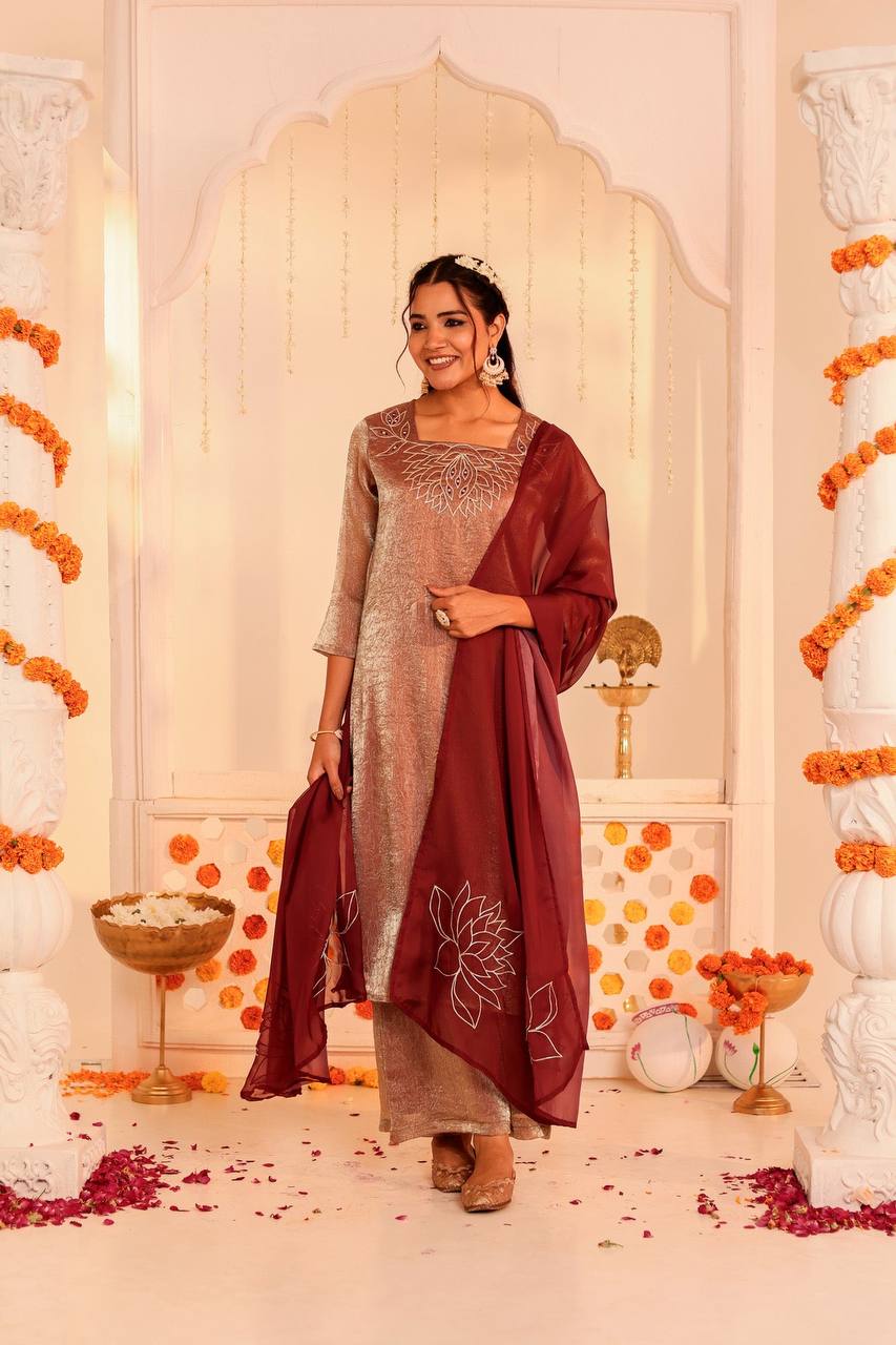 Rose Gold Utsav Kurta Set with Hand Embroidered Elegance