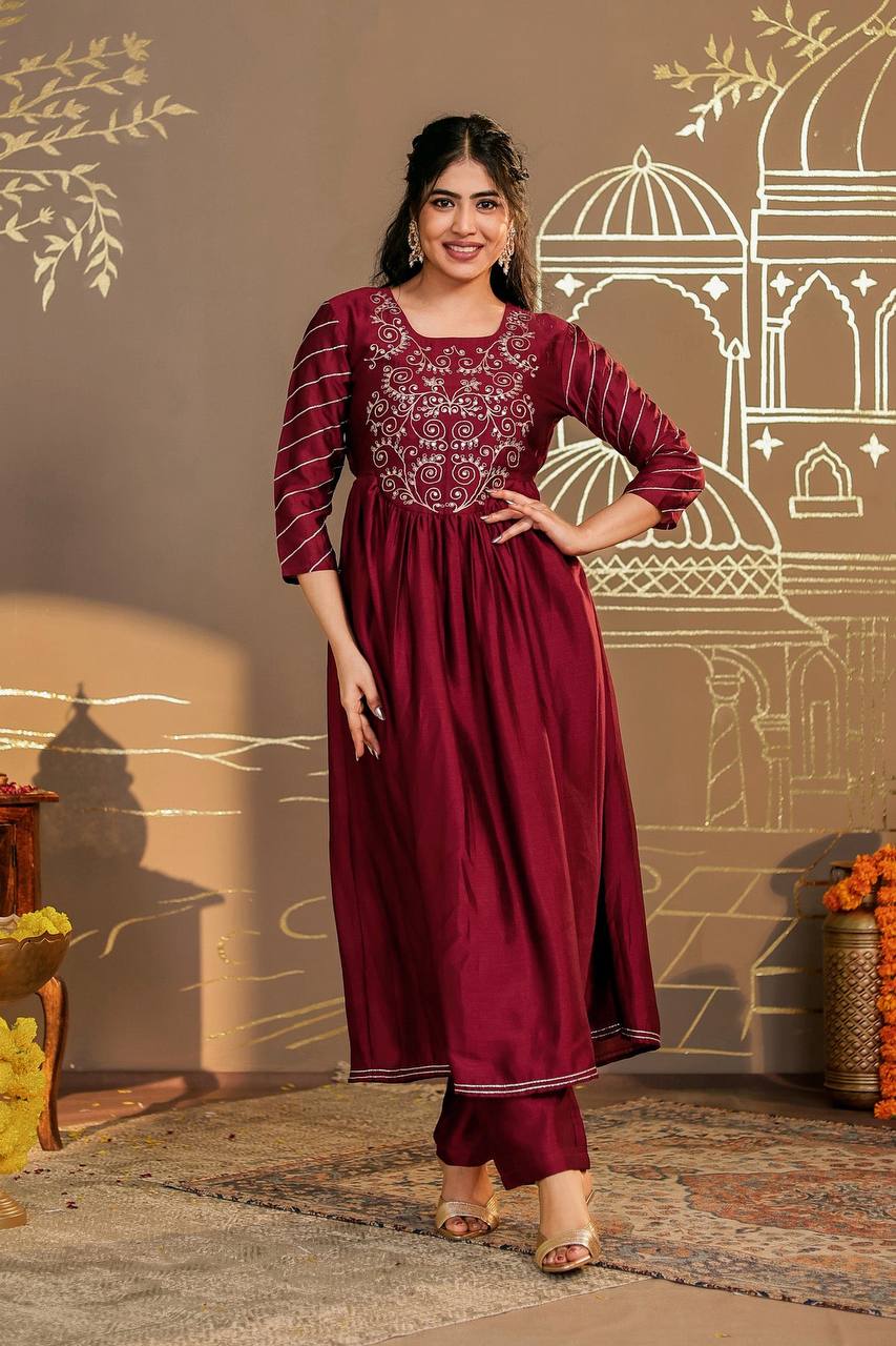 Floral Elegance: Embroidered Maroon Kurta Set for Special Events Luxurious Maroon Kurta Set with Dupatta for Celebrations