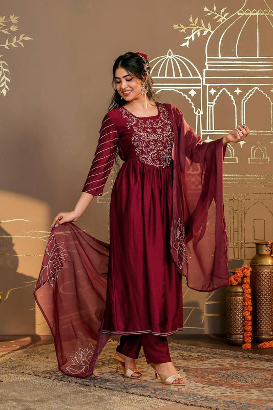 Floral Elegance: Embroidered Maroon Kurta Set for Special Events Luxurious Maroon Kurta Set with Dupatta for Celebrations