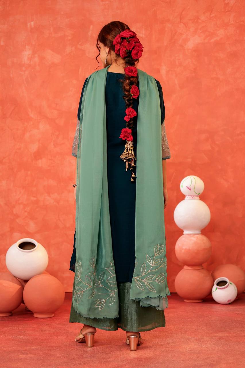 Elegant Deep blue Kurta Palazzo Set with Dupatta Floral Embroidered Green Kurta Set for Festive Elegance Jewel-Toned Green Palazzo Set with Embroidery