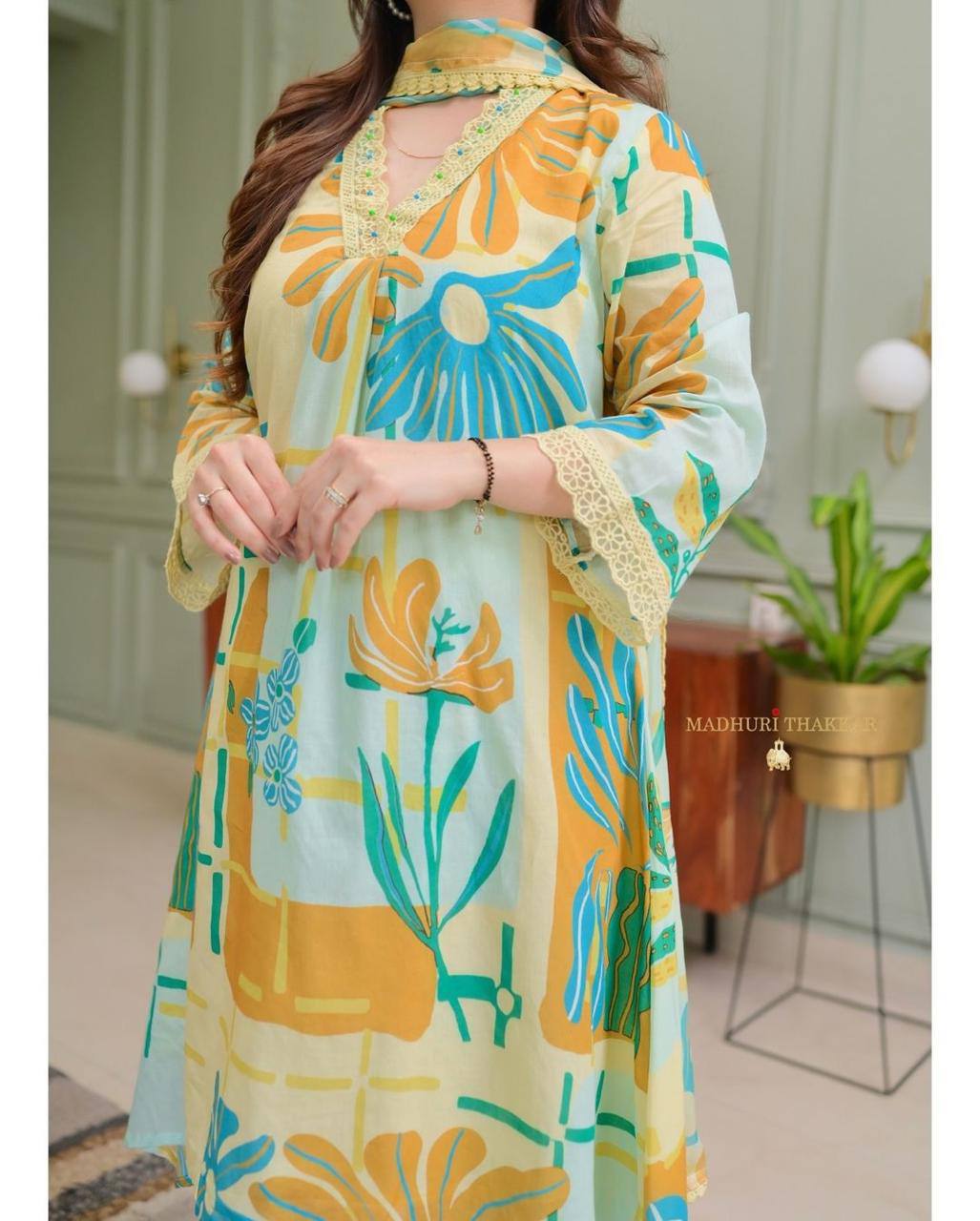 Abstract Floral Embroidered Cotton Suit Set – Timeless Elegance